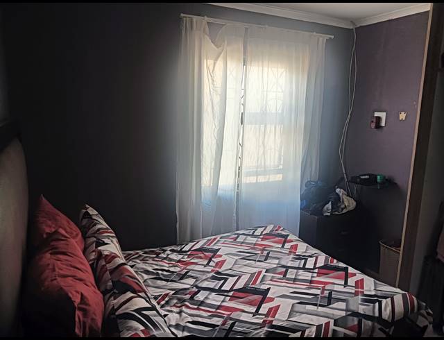 3 BEDROOM FREEHOLD FOR SALE IN WINDMILL PARK